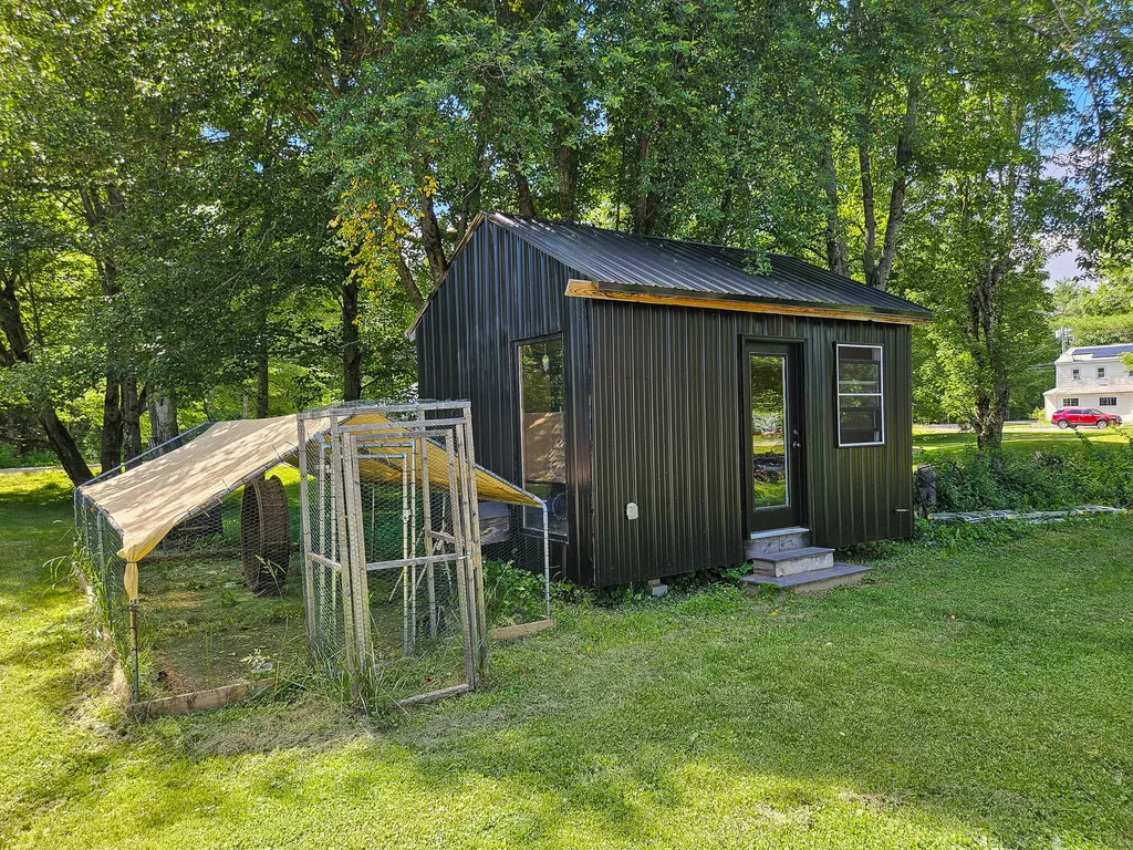 14 Helen Street Auburn ME 04210