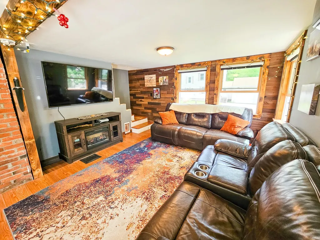 14 Helen Street Auburn ME 04210