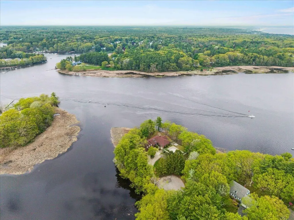 22 Crestwood Drive Biddeford ME 04005