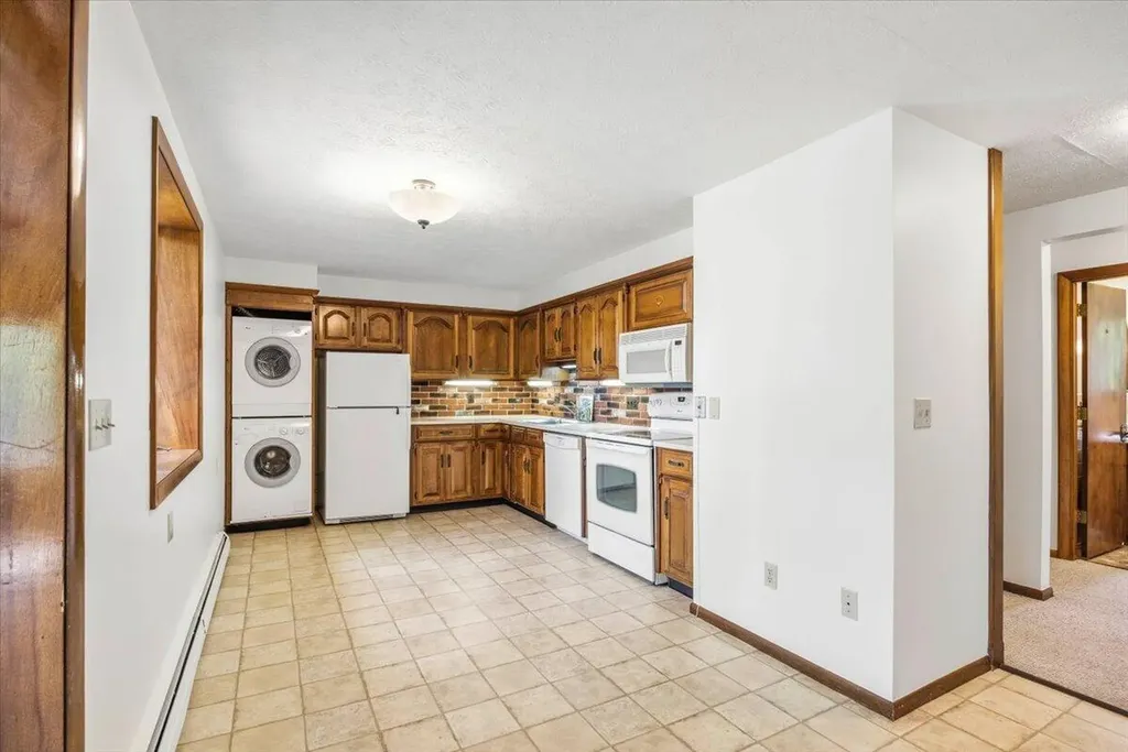 22 Crestwood Drive Biddeford ME 04005