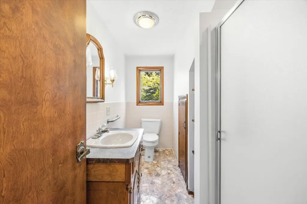 22 Crestwood Drive Biddeford ME 04005