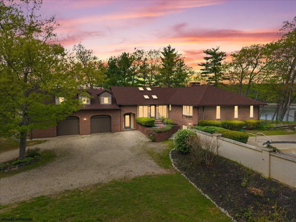 22 Crestwood Drive Biddeford ME 04005