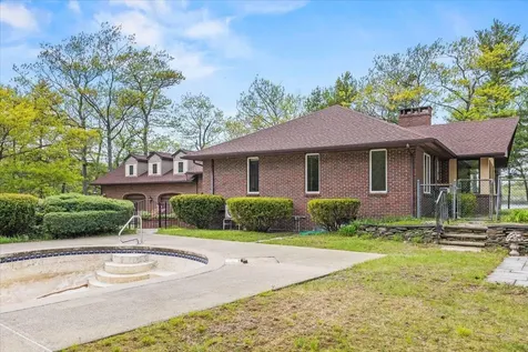 22 Crestwood Drive Biddeford ME 04005