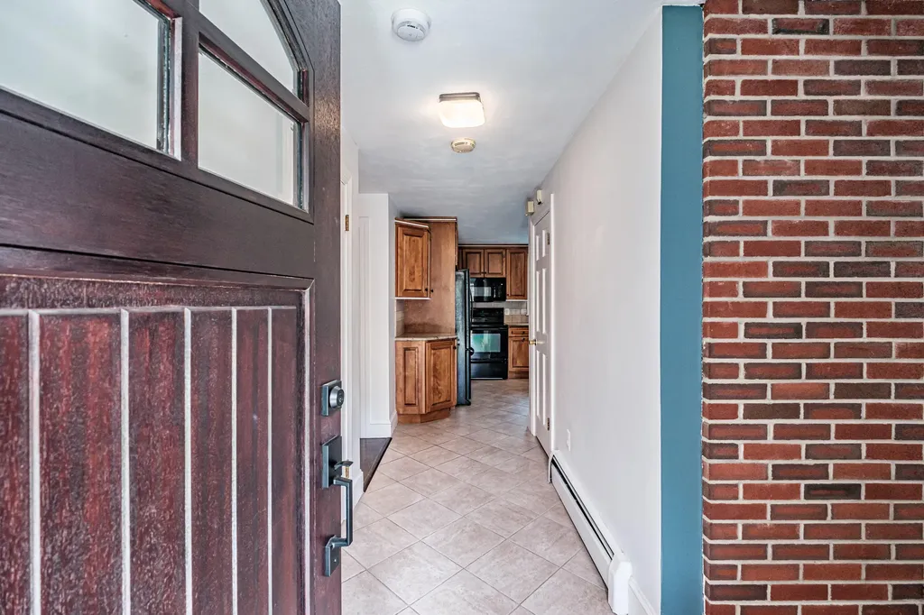 11 Brookside Drive Falmouth ME 04105