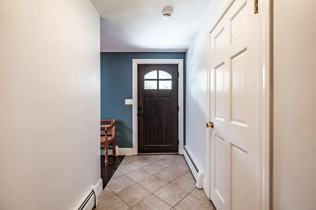 11 Brookside Drive Falmouth ME 04105