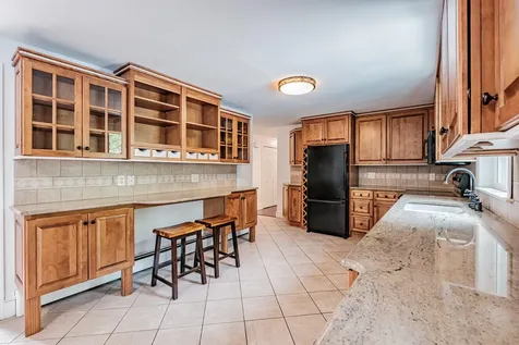 11 Brookside Drive Falmouth ME 04105
