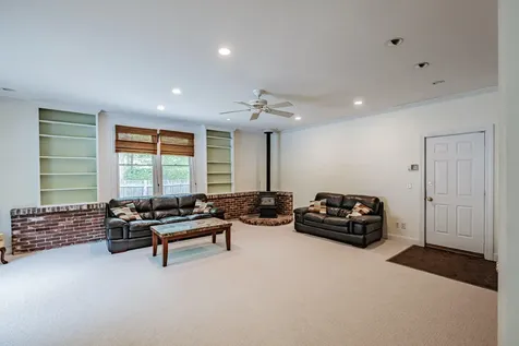11 Brookside Drive Falmouth ME 04105