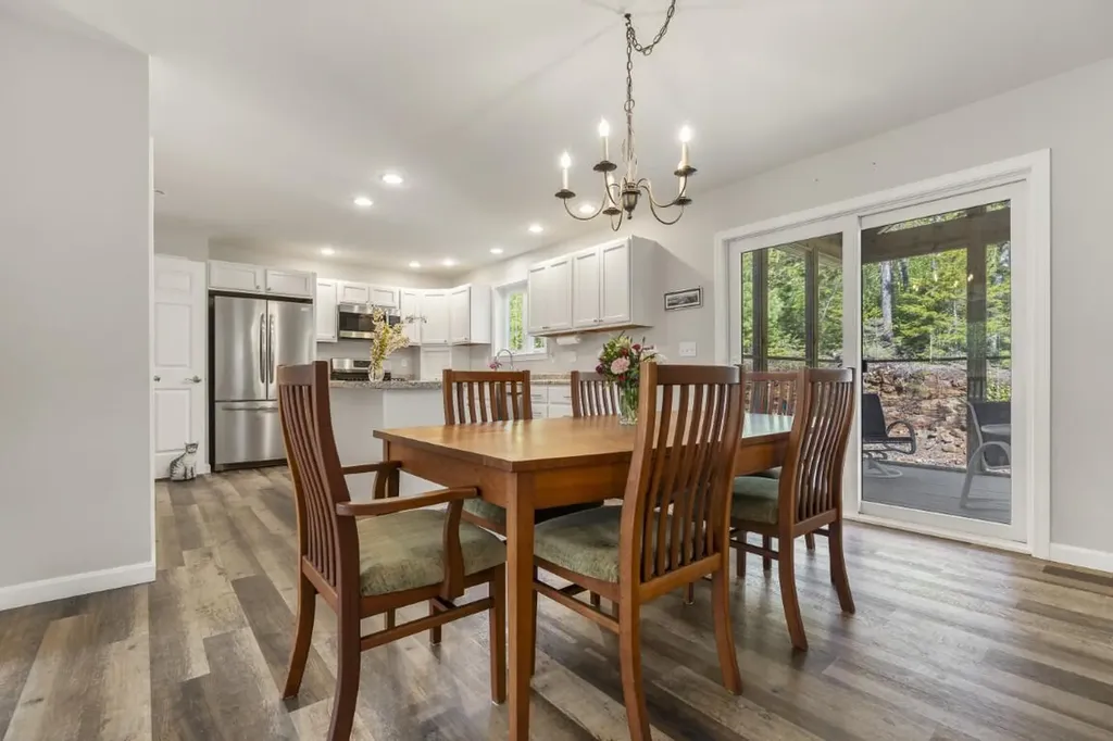 15 Shipbuilder Road Boothbay ME 04544