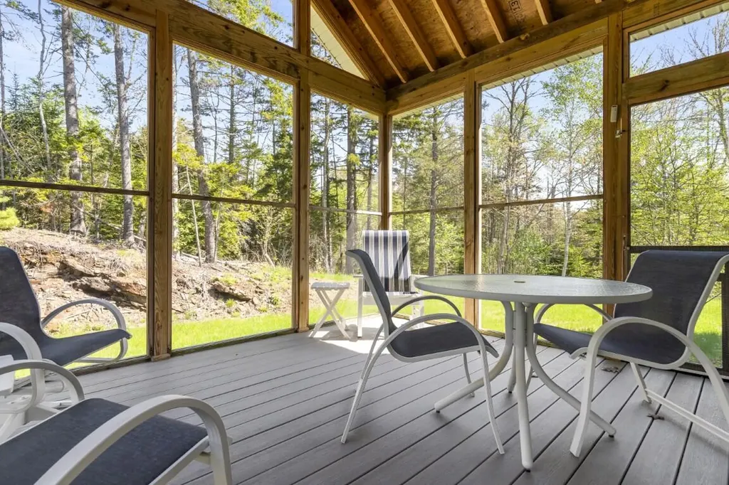 15 Shipbuilder Road Boothbay ME 04544