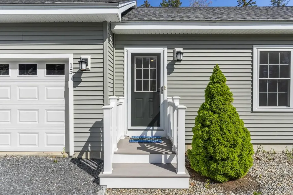 15 Shipbuilder Road Boothbay ME 04544