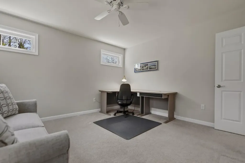 15 Shipbuilder Road Boothbay ME 04544