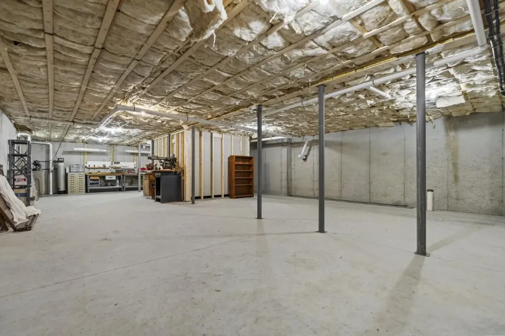 15 Shipbuilder Road Boothbay ME 04544