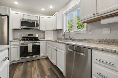 15 Shipbuilder Road Boothbay ME 04544