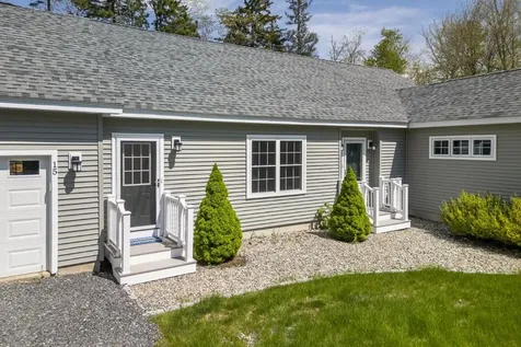 15 Shipbuilder Road Boothbay ME 04544