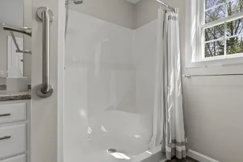 15 Shipbuilder Road Boothbay ME 04544