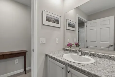 15 Shipbuilder Road Boothbay ME 04544