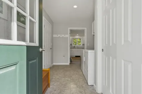 15 Shipbuilder Road Boothbay ME 04544