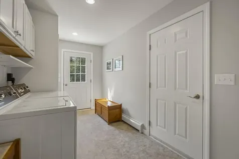 15 Shipbuilder Road Boothbay ME 04544