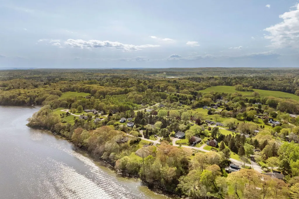 87 Sunrise Terrace Thomaston ME 04861