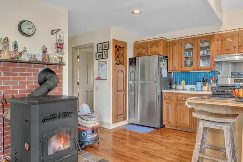 87 Sunrise Terrace Thomaston ME 04861