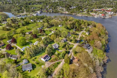 87 Sunrise Terrace Thomaston ME 04861