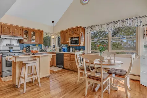 87 Sunrise Terrace Thomaston ME 04861