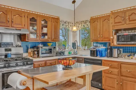 87 Sunrise Terrace Thomaston ME 04861