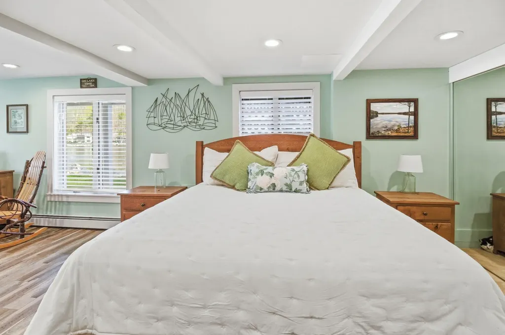 60 Cardinal Lane Poland ME 04274