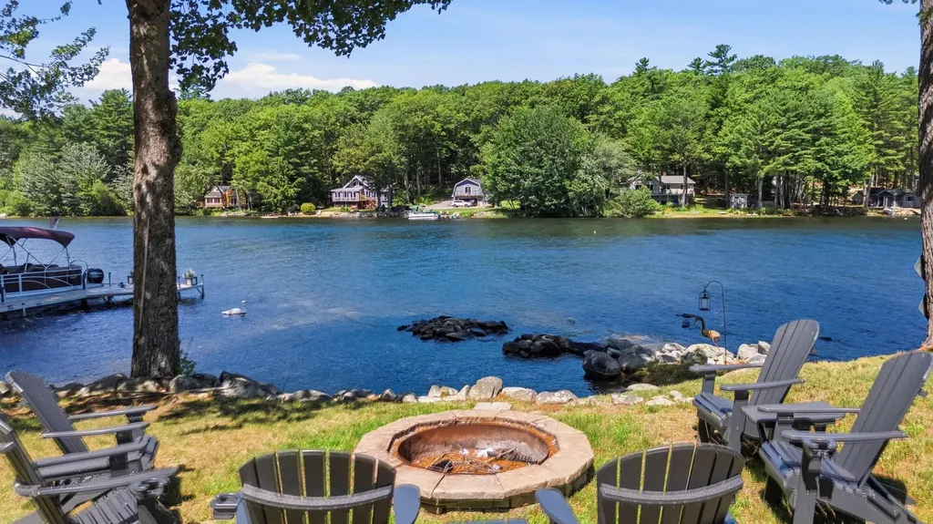 60 Cardinal Lane Poland ME 04274
