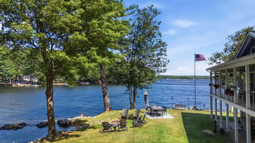 60 Cardinal Lane Poland ME 04274