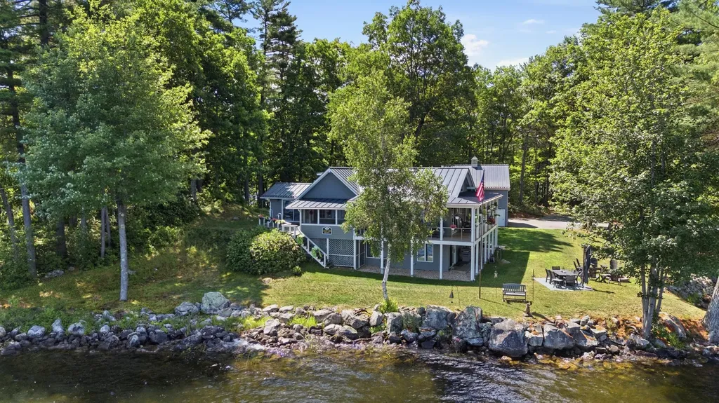 60 Cardinal Lane Poland ME 04274