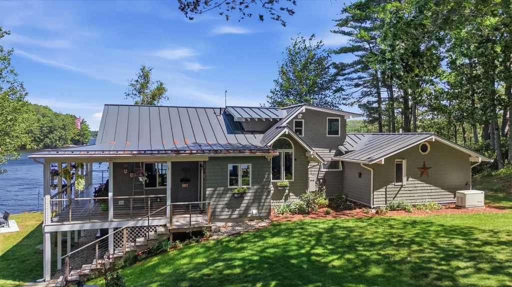 60 Cardinal Lane Poland ME 04274