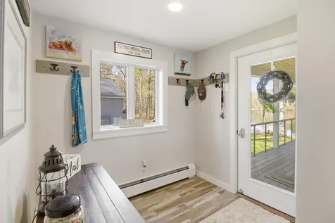 60 Cardinal Lane Poland ME 04274