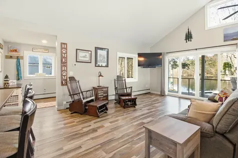 60 Cardinal Lane Poland ME 04274