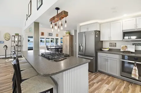 60 Cardinal Lane Poland ME 04274