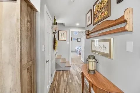 60 Cardinal Lane Poland ME 04274