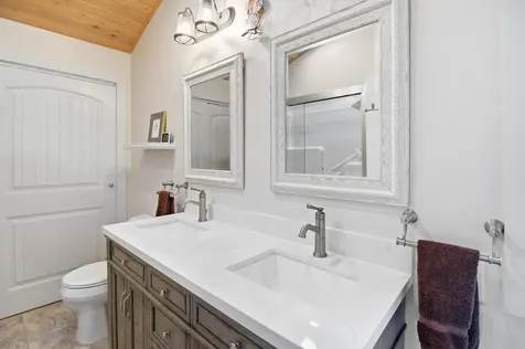 60 Cardinal Lane Poland ME 04274