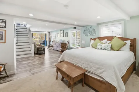 60 Cardinal Lane Poland ME 04274