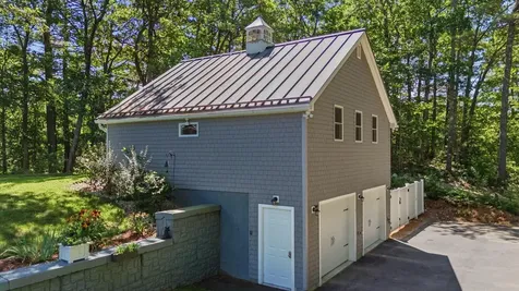 60 Cardinal Lane Poland ME 04274