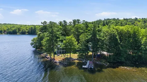 60 Cardinal Lane Poland ME 04274