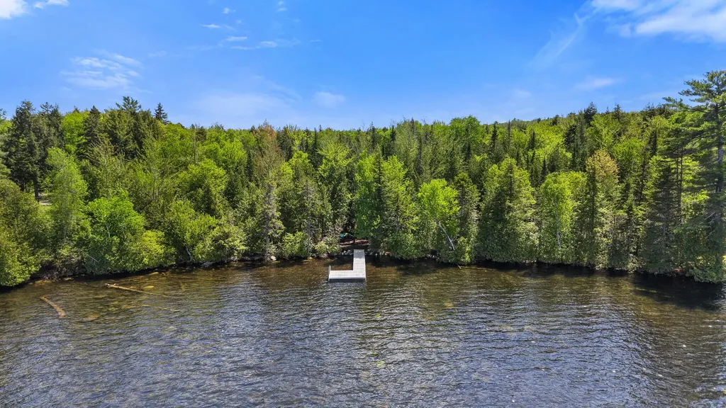 47 Cove Road Lincoln ME 04457