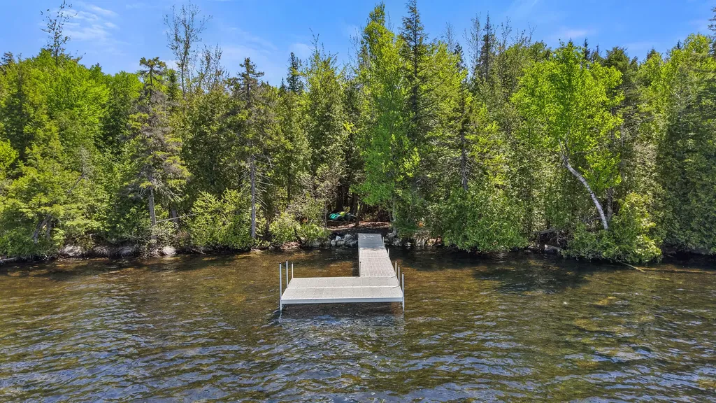 47 Cove Road Lincoln ME 04457