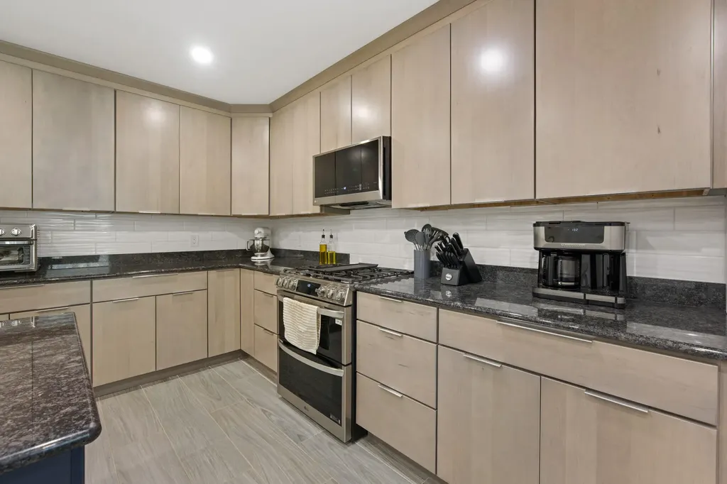 47 Cove Road Lincoln ME 04457
