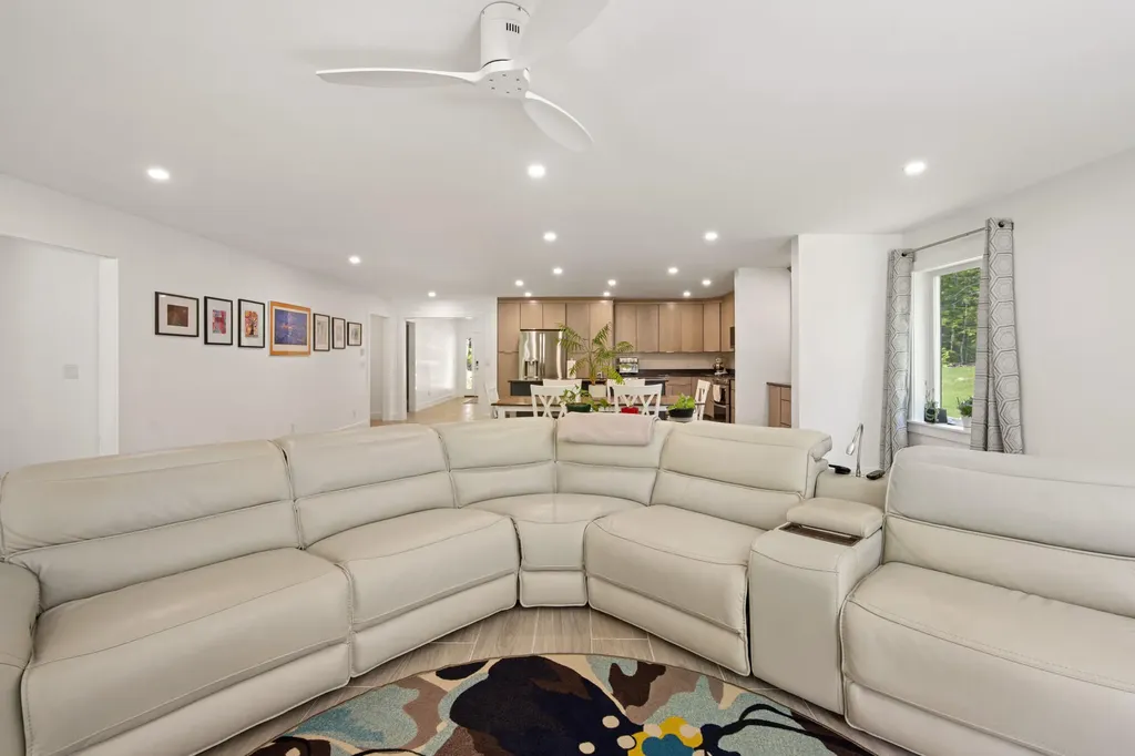 47 Cove Road Lincoln ME 04457