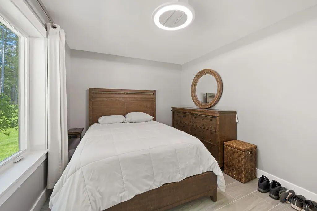 47 Cove Road Lincoln ME 04457