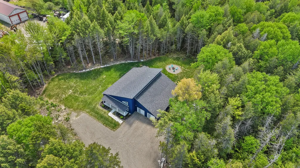 47 Cove Road Lincoln ME 04457