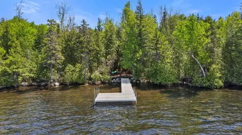 47 Cove Road Lincoln ME 04457
