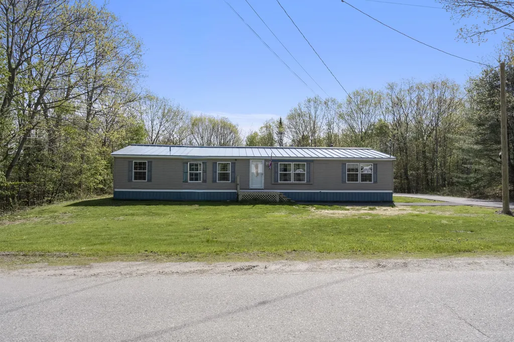 16 Ryan Lane Skowhegan ME 04976