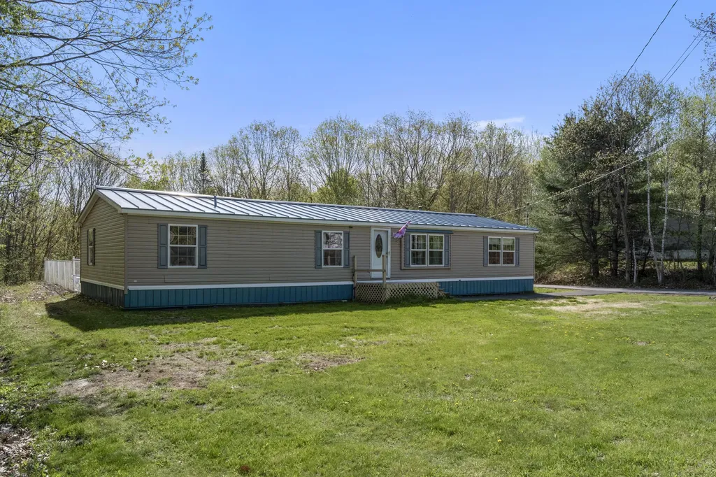 16 Ryan Lane Skowhegan ME 04976