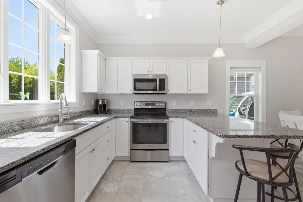 23 Ranger Lane Arundel ME 04046